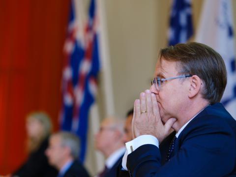 Íslensk forysta albjóõadómstóla: Reynsla, áskoranir og framtíðarsýn